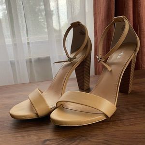 Express Sandals | size 10, Tan, 4.5 inch